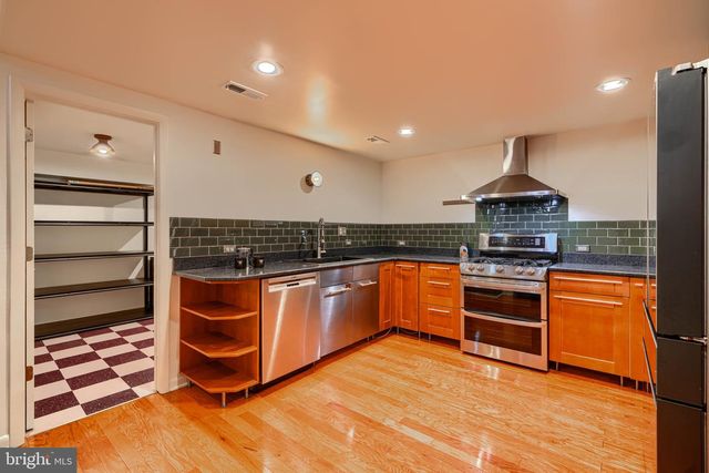 715 LOVEGROVE, Baltimore, MD 21202