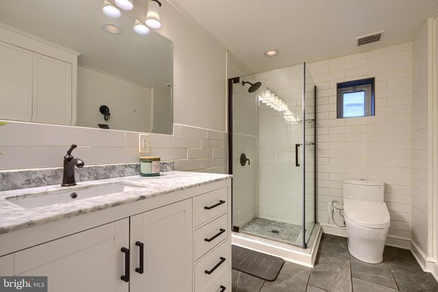 715 LOVEGROVE, Baltimore, MD 21202