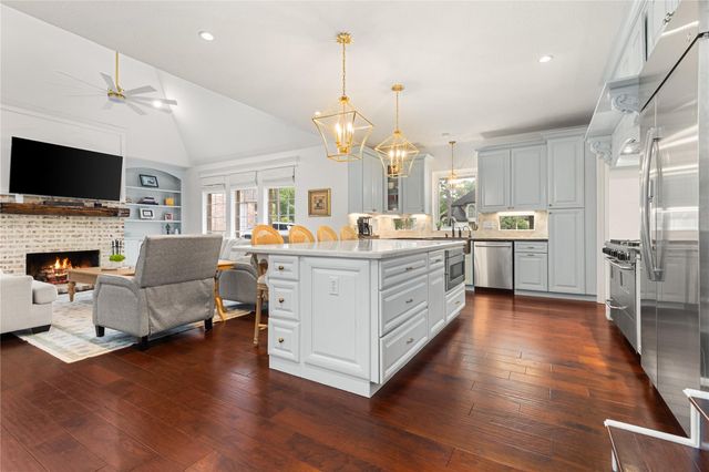 4623 Breezy Point Drive, Houston, TX 77345