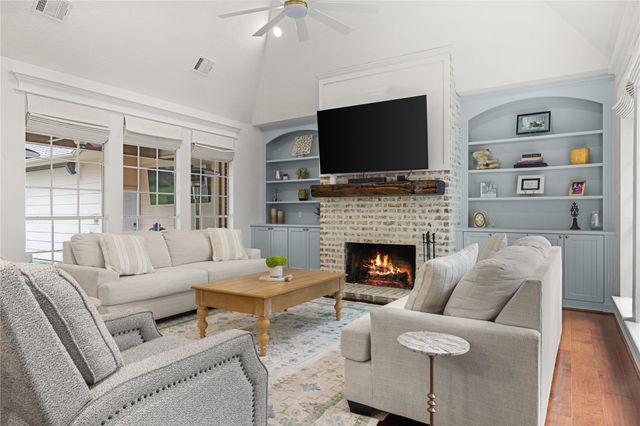 4623 Breezy Point Drive, Houston, TX 77345