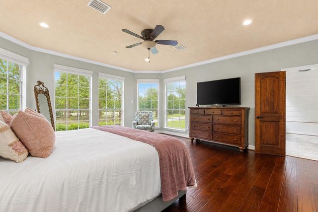 4623 Breezy Point Drive, Houston, TX 77345