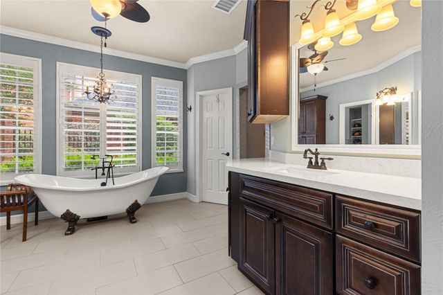4623 Breezy Point Drive, Houston, TX 77345