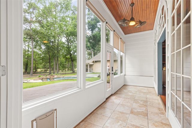 4623 Breezy Point Drive, Houston, TX 77345