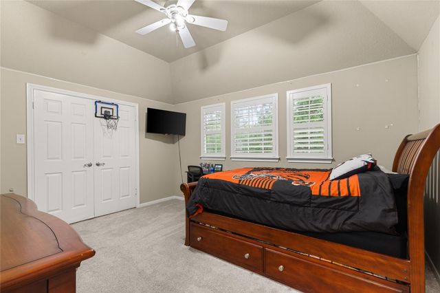 4623 Breezy Point Drive, Houston, TX 77345