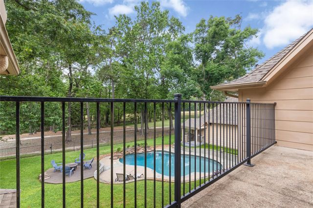 4623 Breezy Point Drive, Houston, TX 77345