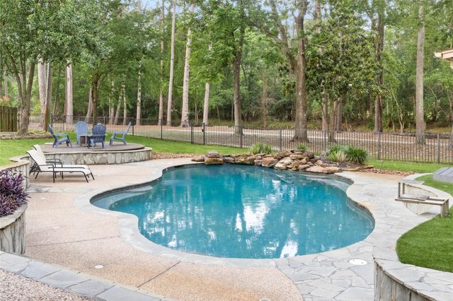 4623 Breezy Point Drive, Houston, TX 77345