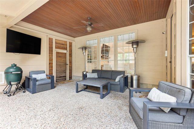 4623 Breezy Point Drive, Houston, TX 77345