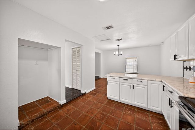 3007 ARAGON DR, San Antonio, TX 78211