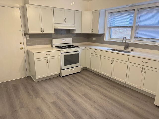 2447 N 78th Avenue 2W, Elmwood Park, IL 60707