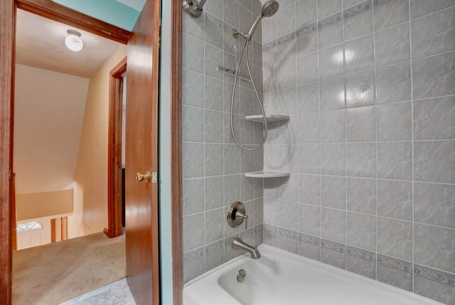 244 Ash Swamp Road, Newmarket, NH 03857