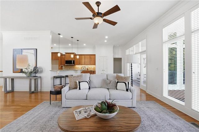 11892 S Carriage Road, Olathe, KS 66062