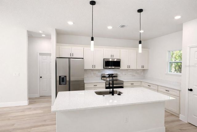 8665 N ZURICH WAY, Dunnellon, FL 34434