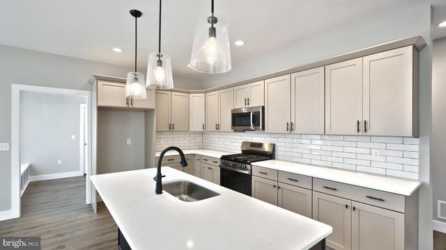 504 HAMILTON LN, Annville, PA 17003