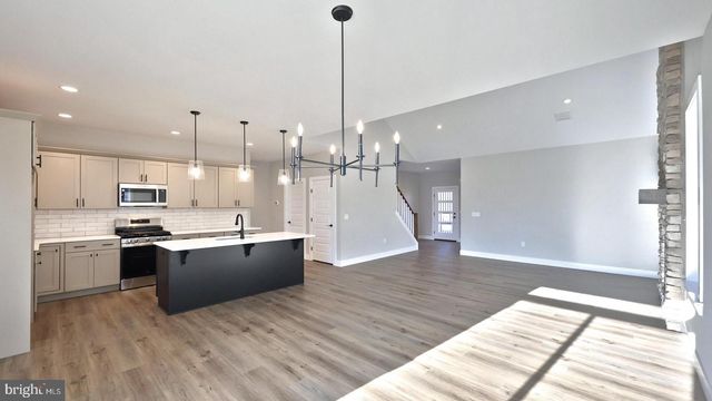 504 HAMILTON LN, Annville, PA 17003