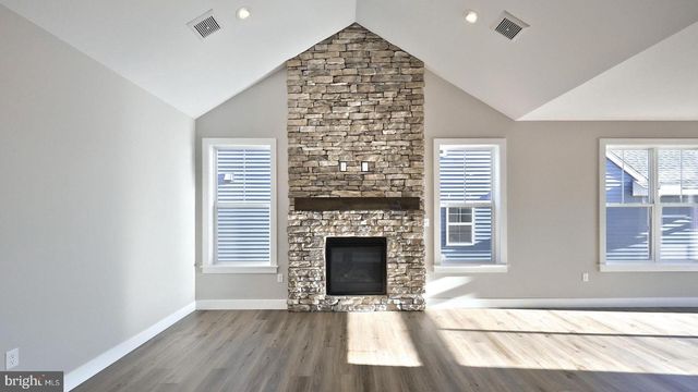 504 HAMILTON LN, Annville, PA 17003