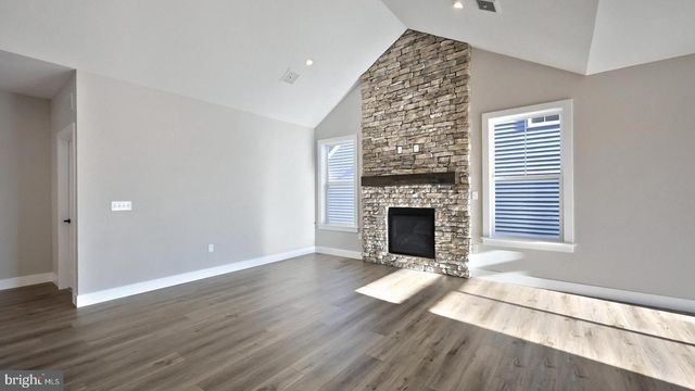 504 HAMILTON LN, Annville, PA 17003