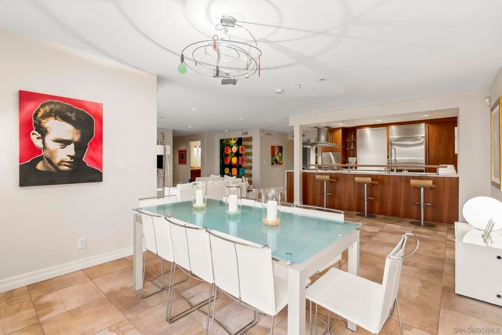 Image 10 of property listing at 202 Coast Blvd 4, La Jolla, CA 92037