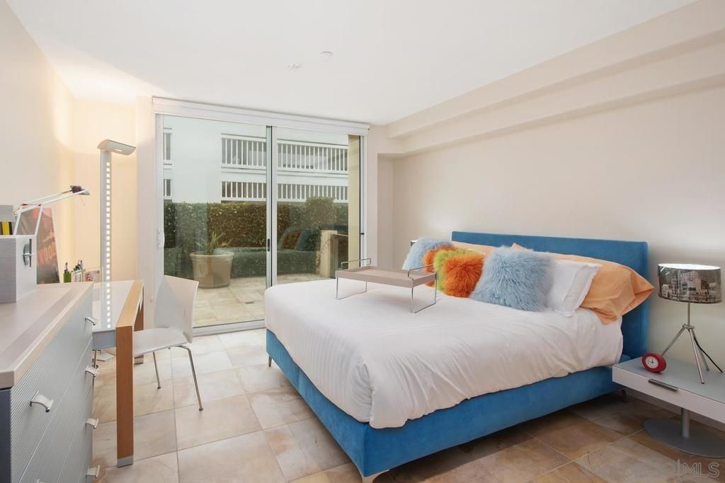 Image 18 of property listing at 202 Coast Blvd 4, La Jolla, CA 92037