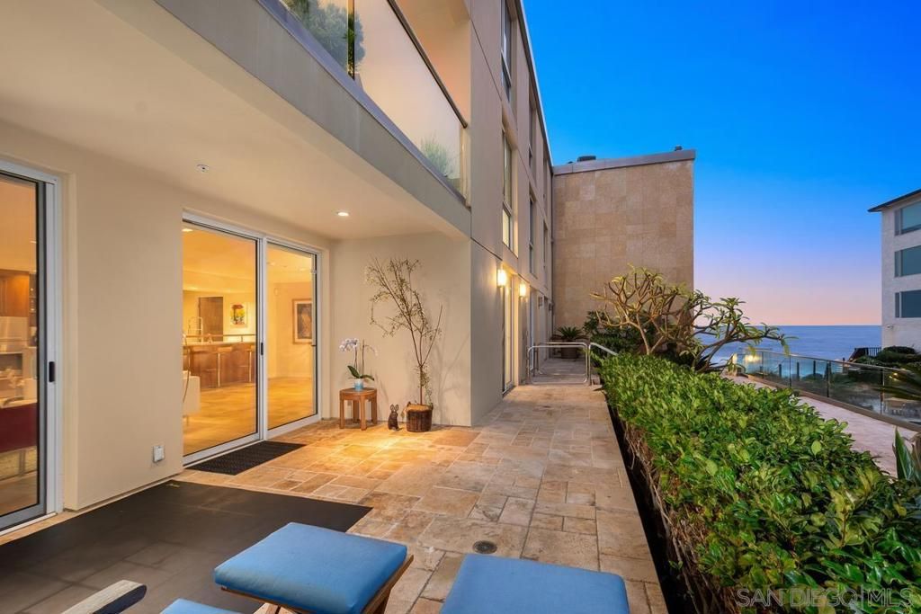 Image 30 of property listing at 202 Coast Blvd 4, La Jolla, CA 92037