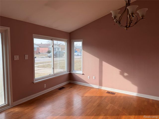 30510 Groveland Street, Madison Heights, MI 48071