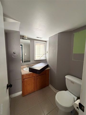 30510 Groveland Street, Madison Heights, MI 48071