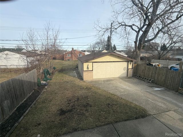 30510 Groveland Street, Madison Heights, MI 48071