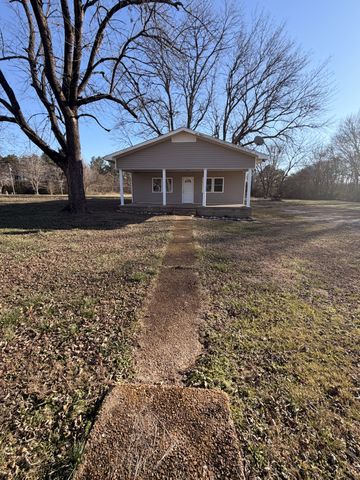 8605 Old State Route 1, New Johnsonville, TN 37134