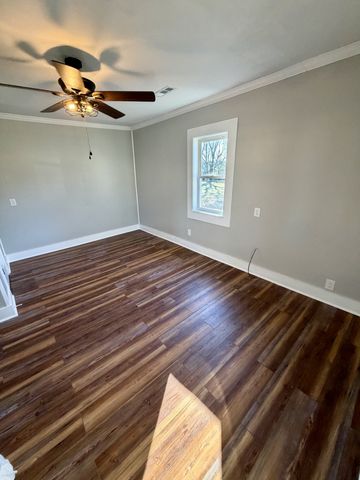 8605 Old State Route 1, New Johnsonville, TN 37134