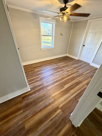 8605 Old State Route 1, New Johnsonville, TN 37134