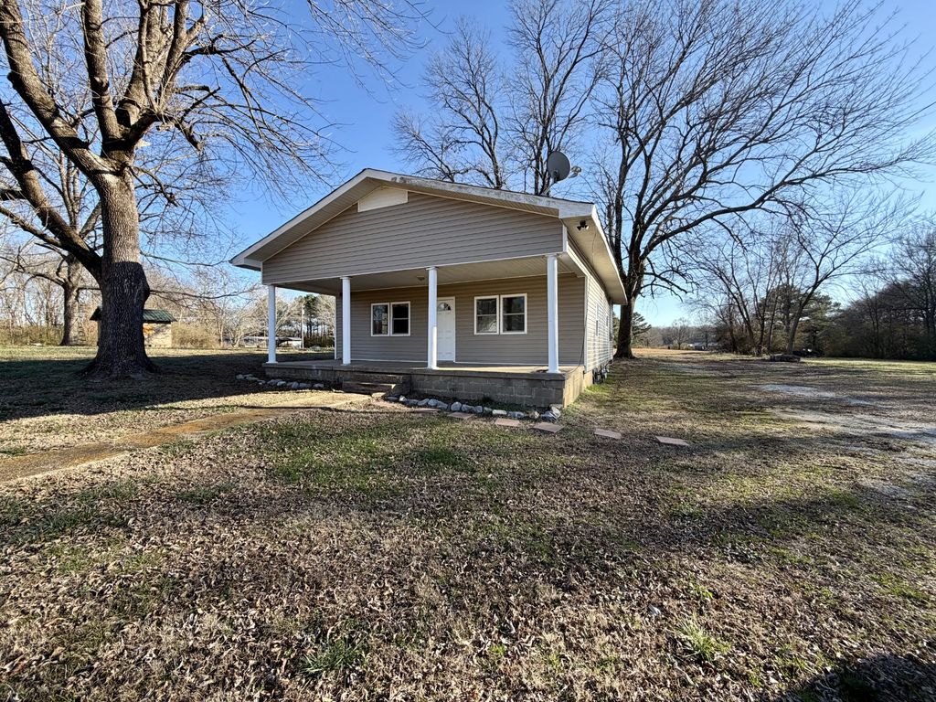 8605 Old State Route 1, New Johnsonville, TN 37134