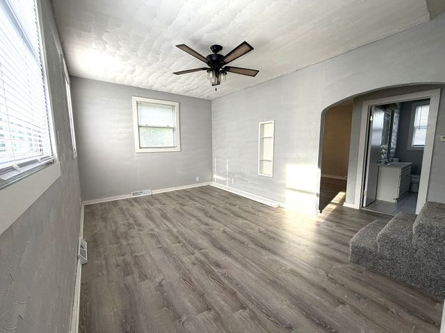 916 Audrey Avenue, Joliet, IL 60436
