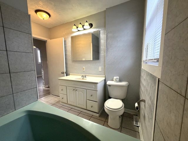 916 Audrey Avenue, Joliet, IL 60436
