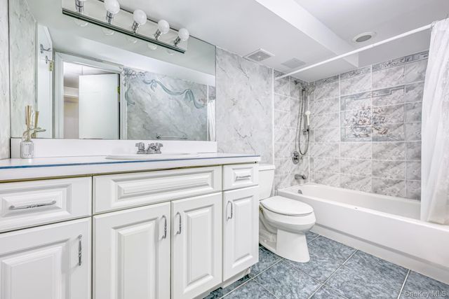 23 S Parker Drive, Monsey, NY 10952