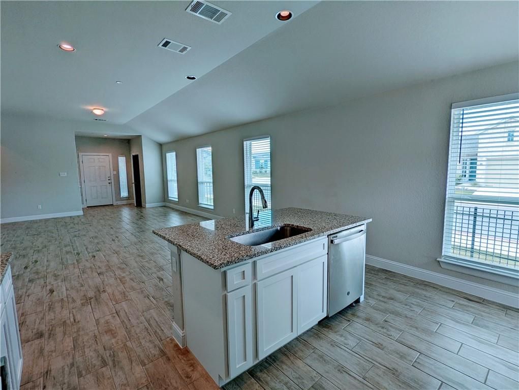 2800 Joe Dimaggio BLVD 94, Round Rock, TX 78665