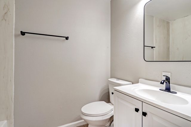 329 46th Street NW, Albuquerque, NM 87105