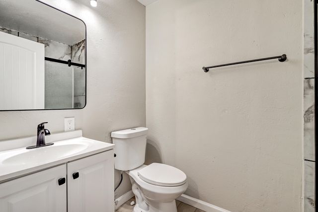 329 46th Street NW, Albuquerque, NM 87105