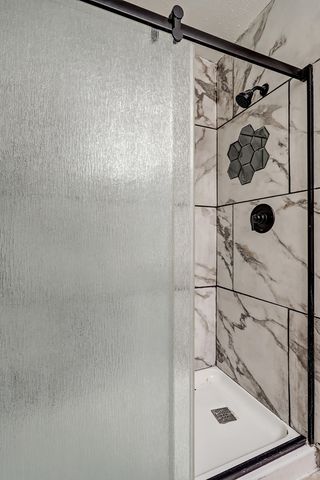 329 46th Street NW, Albuquerque, NM 87105