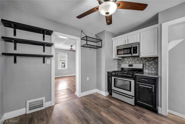 3021 Tuxedo Avenue, Parma, OH 44134