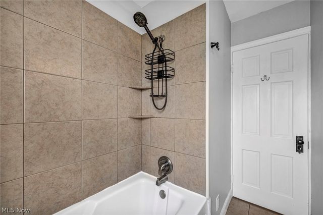 3021 Tuxedo Avenue, Parma, OH 44134