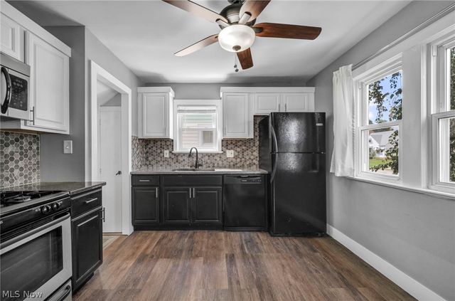 3021 Tuxedo Avenue, Parma, OH 44134