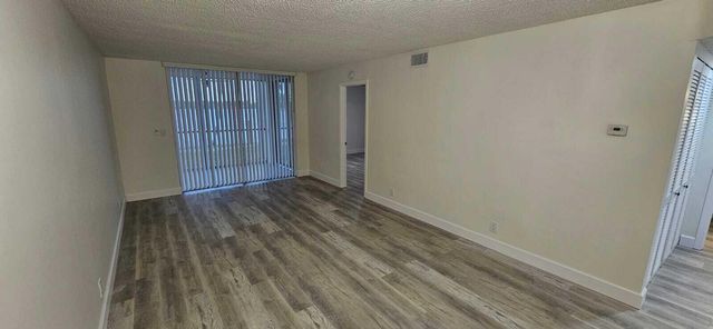 118 Lake Emerald Drive 107, Oakland Park, FL 33309