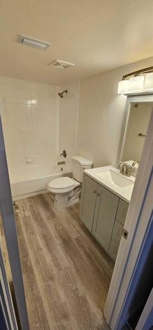 118 Lake Emerald Drive 107, Oakland Park, FL 33309