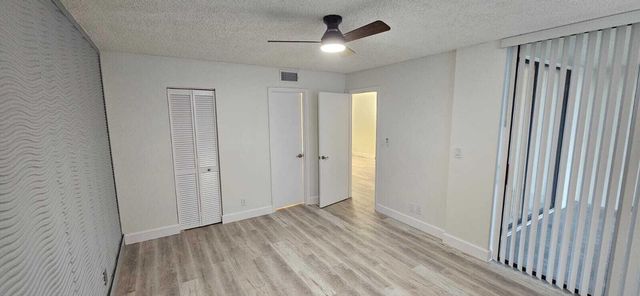 118 Lake Emerald Drive 107, Oakland Park, FL 33309