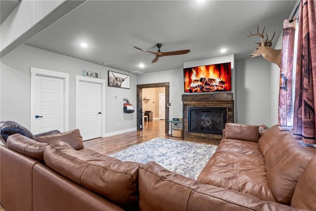 14832 N Jackson Highway, Fayetteville, AR 72704