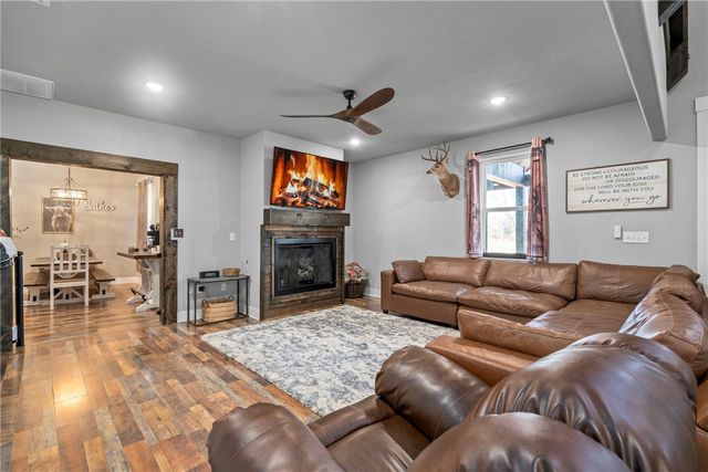 14832 N Jackson Highway, Fayetteville, AR 72704