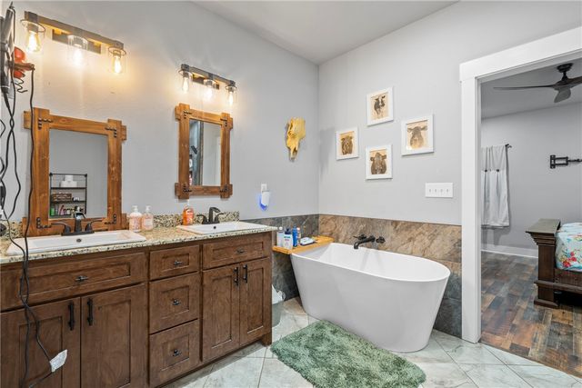 14832 N Jackson Highway, Fayetteville, AR 72704