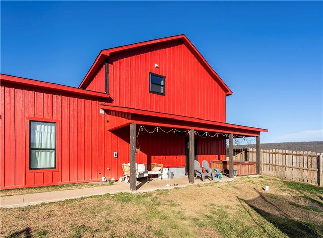 14832 N Jackson Highway, Fayetteville, AR 72704