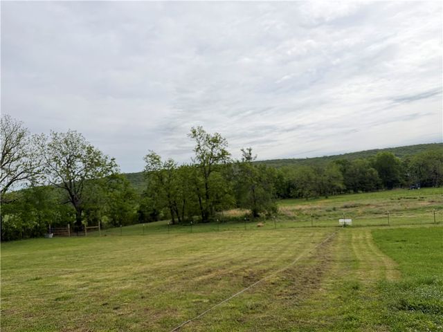 14832 N Jackson Highway, Fayetteville, AR 72704