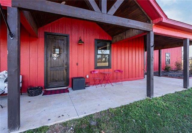 14832 N Jackson Highway, Fayetteville, AR 72704