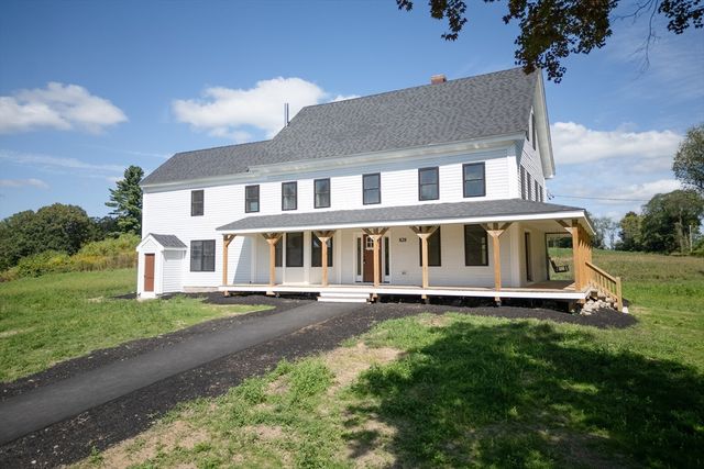 828 Lancaster Ave, Lunenburg, MA 01462